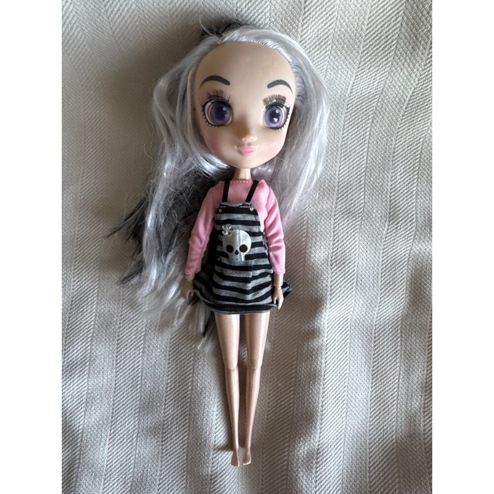 Shibajuku Girls Yoko Fashion Doll 13" Street style Tokyo Hunter Poseable